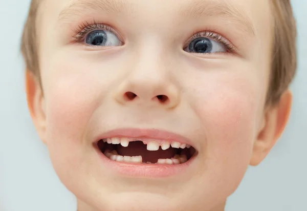 Dentes para rasgar — Fotografia de Stock