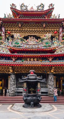 Alishan Shouzhen Tapınağı: Chiayi County, Alishan İlçesi, Tayvan turistler ile Alishan en büyük tapınak.