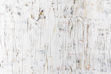 Gazete duvarına boyanmış pürüzsüz beyaz. Özgeçmiş için mükemmel. Soyut doku. Beyaz duvar kağıdı.