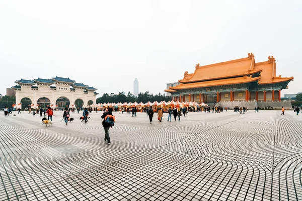 Sala Teatro Nacional Taiwán Con Turista Puerta Principal Plaza Nacional —  Fotos de Stock