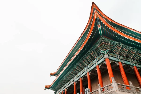 Збільшення Національного Театрального Залу Тайваню Головними Воротами Праворуч Національній Площі — стокове фото