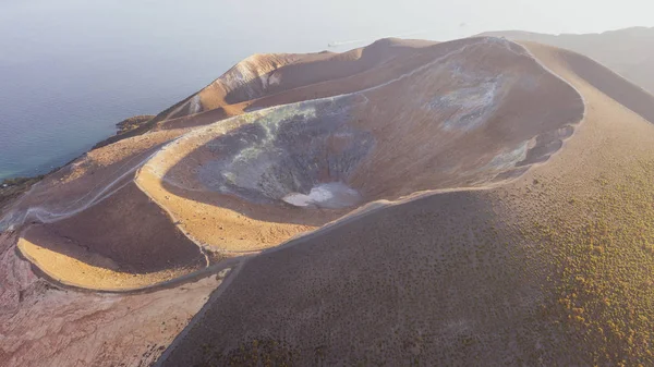 Foto Aerea Vista Dal Drone Volante Incredibile Grande Cratere Vulcano — Foto Stock