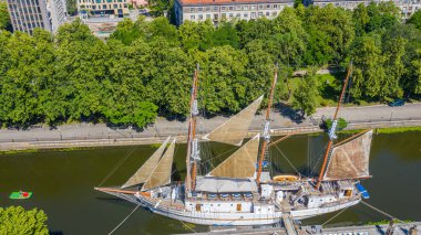1971 'den beri (1967' ye kadar Klaipeda, Litvanya 'nın başkenti Klaipeda' da (seri) en popüler restoranlar olan 