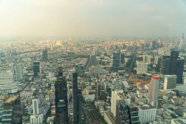 King Power Mahanakhon, Bangkok, Tayland 'dan (dizi) günbatımında Bangkok' un güzel hava manzaralı gökyüzü)
