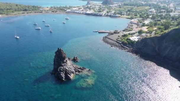 Beautiful Panoramic Aerial Video Flying Drone Black Sand Beach Yachts — Stock Video