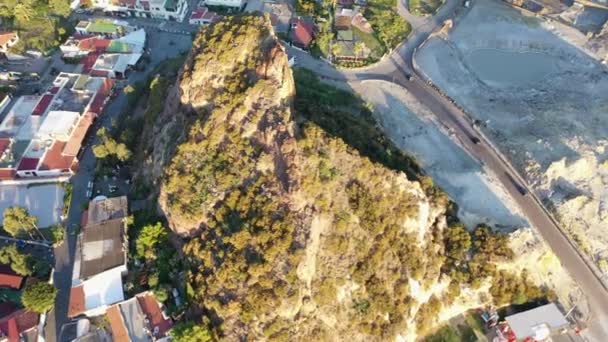 Hermoso Video Panorámico Aéreo Avión Tripulado Volador Isla Vulcano Roca — Vídeos de Stock