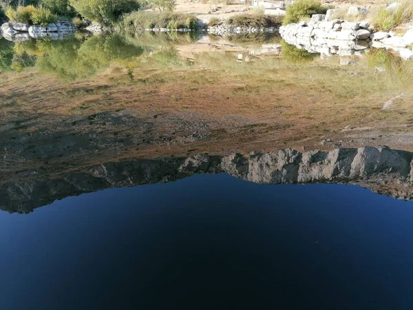 Göldeki serap. El Torcal de Antequera, Malaga, Endülüs, İspanya