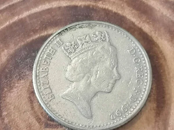 エリザベス女王10ペンス Queen Elizabeth Coin イギリスで使用されている通貨の1つ — ストック写真