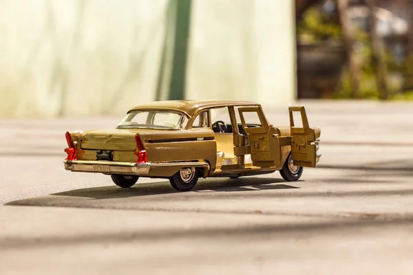 Side View Collector Model Toy Car Gaz Beige Sunny Day — Stock Photo, Image