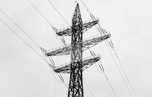 Hoge Spanning Power Pole Zwart Wit Foto — Stockfoto