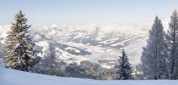 Vinterdal Utsikt över Kirchberg i Tyrolen — Stockfoto