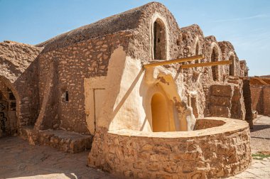 Çar olarak bilinen berberli bir köyün tahıl ambarları, Ksar Soltane, Tunus