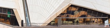 Avustralya 'daki Sydney Opera Binası penceresinin yakın görüntüsü