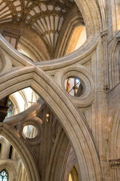 Arcos de la Cruz de San Andrés en la catedral de Wells — Foto de Stock