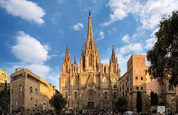 Catedral de Barcelona ao pôr do sol — Fotografia de Stock