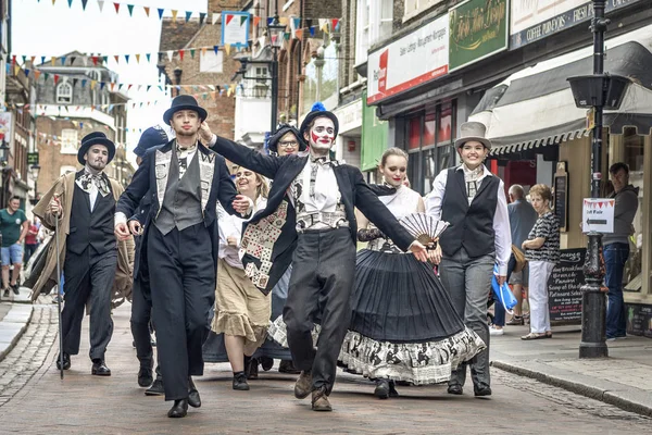 Straatartiesten op Dickens Festival Stockfoto