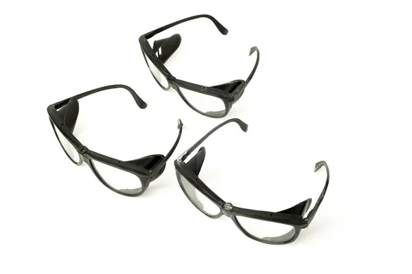 İşçiler için gözlük seti. Korunmak için güvenlik gözlükleri ve güvenli gözler katılımcı, kaynakçı, marangoz, çeviren — Stok fotoğraf