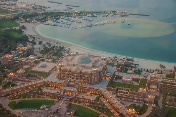 Uma Vista Monumental Luxuoso Emirates Palace Hotel Tomado Abu Dhabi — Fotografia de Stock
