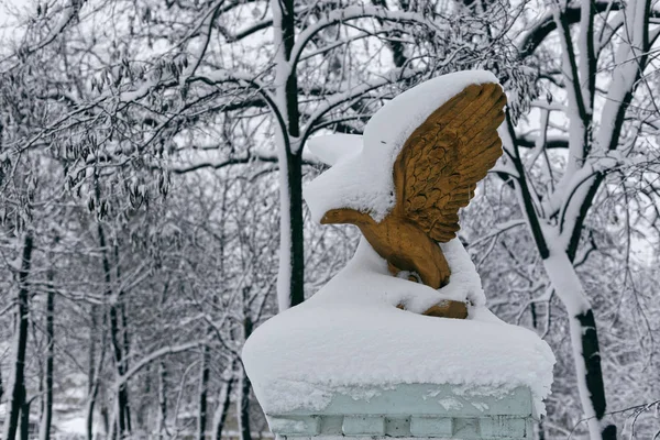 Park szobor télen — Stock Fotó