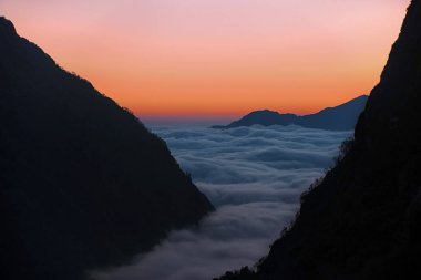 Nepal Himalaya bölgesinde Annapurna