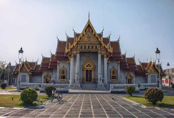 Marmeren tempel in bangkok — Stockfoto