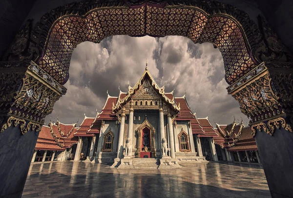 Marmeren tempel in bangkok — Stockfoto