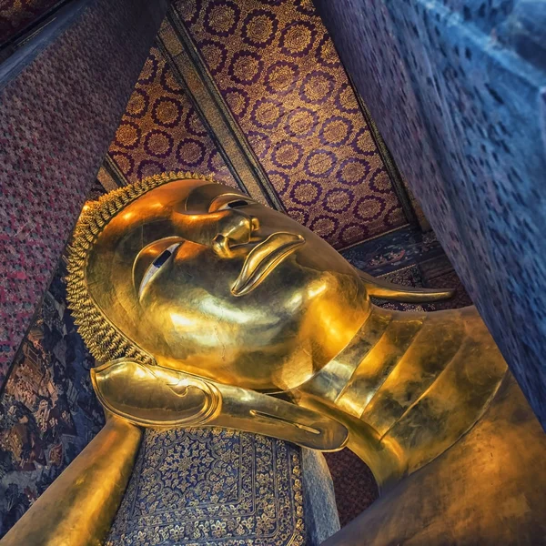 Liegender Buddha im wat pho Tempel, Bangkok — Stockfoto