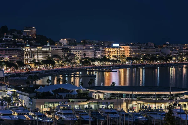 Cannes à noite — Fotografia de Stock