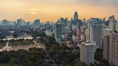 Banjakiti park Bangkok üzerinden günbatımı