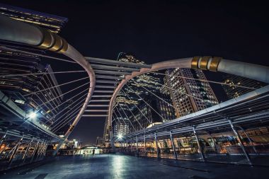 Bangkok yaya köprüsü