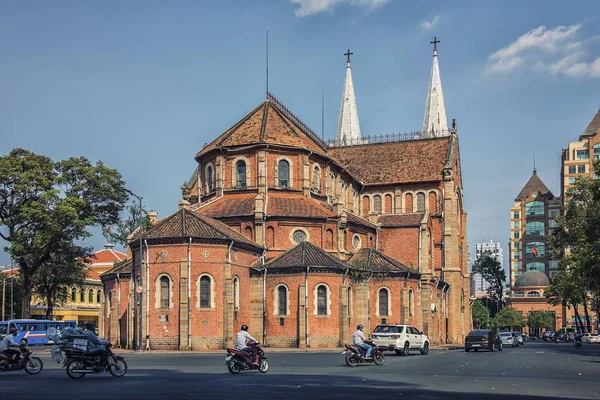 Catedral de Notre-Dame Basílica de Saigón — Foto de Stock