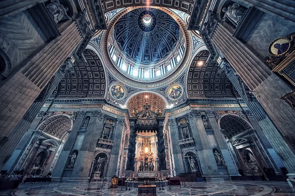 St peter's Basiliek in rome — Stockfoto