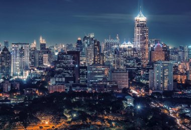 Bangkok şehir merkezinde gece tarafından
