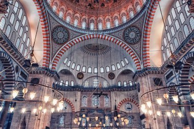 Istanbul'daki Süleymaniye Camii caminin tavan