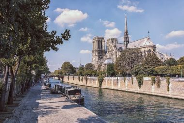 Paris'teki Notre-dame Katedrali