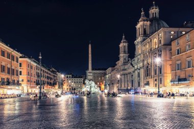 Eylül 2017 - İtalya, Roma - gece Roma'da Piazza Navona