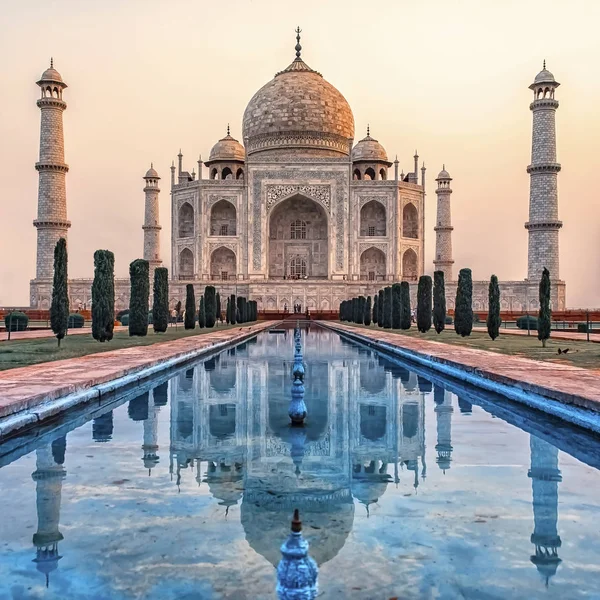 Taj mahal gündoğumu ışık, agra, Hindistan