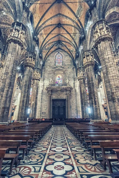 Talya Nın Milano Katedralinin Içinde — Stok fotoğraf