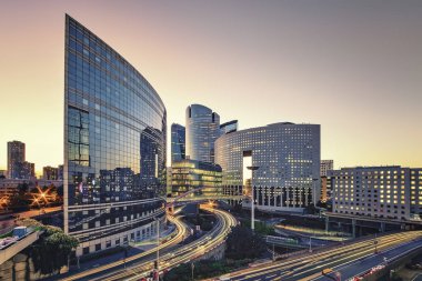 La Defense, Paris 'teki iş bölgesi.