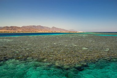 Sharm-El-Şeyh 'teki Kızıl Deniz manzarası