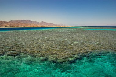Sharm-El-Şeyh 'teki Kızıl Deniz manzarası