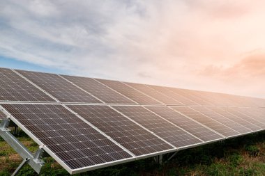 Güneş fotovoltaik panelleri ve güneş fotovoltaik enerji üretim sistemleri