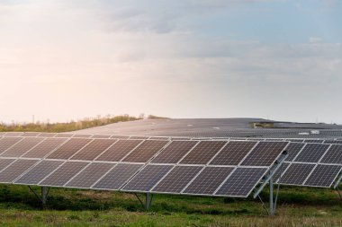 Güneş enerjisi santrali. Güneş fotovoltaik panelleri ve güneş fotovoltaik enerji üretim sistemleri