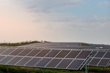Güneş fotovoltaik panelleri ve güneş fotovoltaik enerji üretim sistemleri