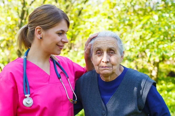 Sağlıklı üst düzey Bayan