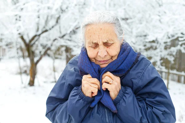 Lonely old lady — Stock Photo, Image