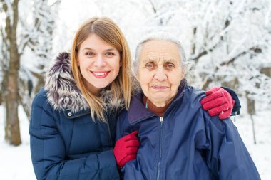 Büyükanne ile yürümek