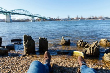 Buzlu suda yüzmek istiyorum?