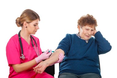 Yaşlı Bakımı - enjeksiyon