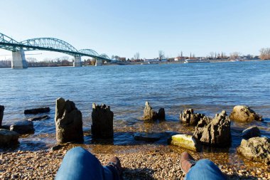 Buzlu suda yüzmek istiyorum?